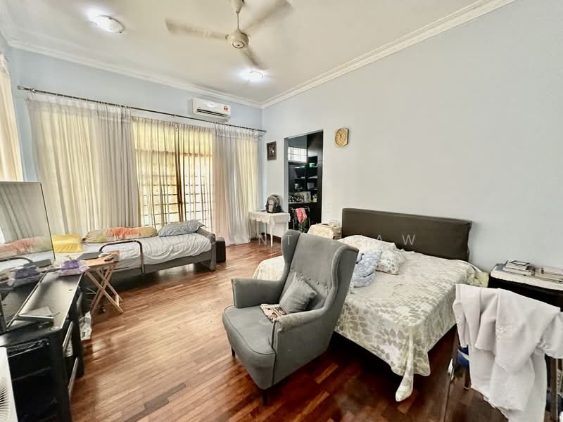 Rumah Banglo untuk Dijual di Seksyen 6 (Kota Damansara) - Vincent Liaw - Bedroom - PropertyGuru.com.my