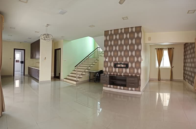 Rumah Banglo untuk Dijual di Batu Caves (Selangor) - Stephanie . - Living Room - PropertyGuru.com.my
