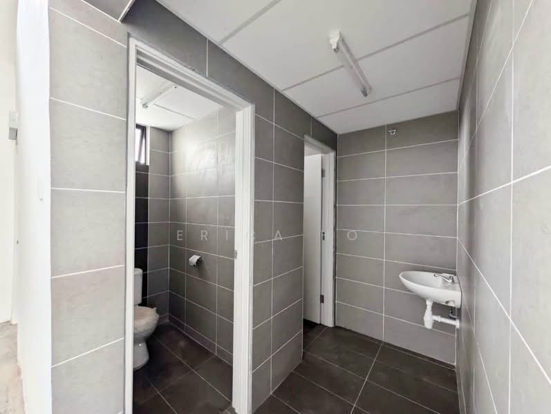 Terrace Factory for Rent in Kulai (Johor) - Erica Ho - Bathroom - PropertyGuru.com.my