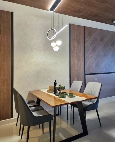 Kediaman Servis untuk Dijual di Teega Suites - Stella Narita - Dining Room - PropertyGuru.com.my