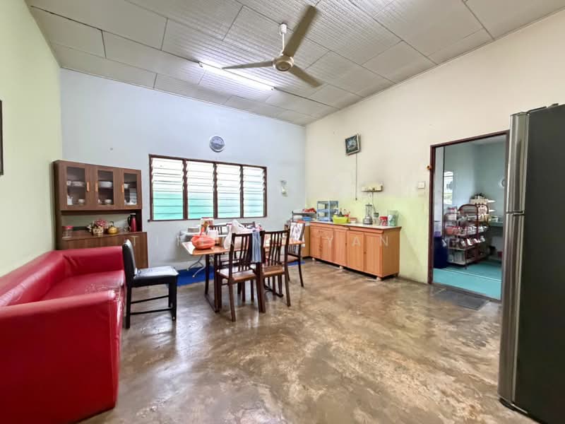 1-storey Terraced House for Sale in Kampung Baru Kundang (Rawang) - Tiffany Yang - Dining Hall - PropertyGuru.com.my