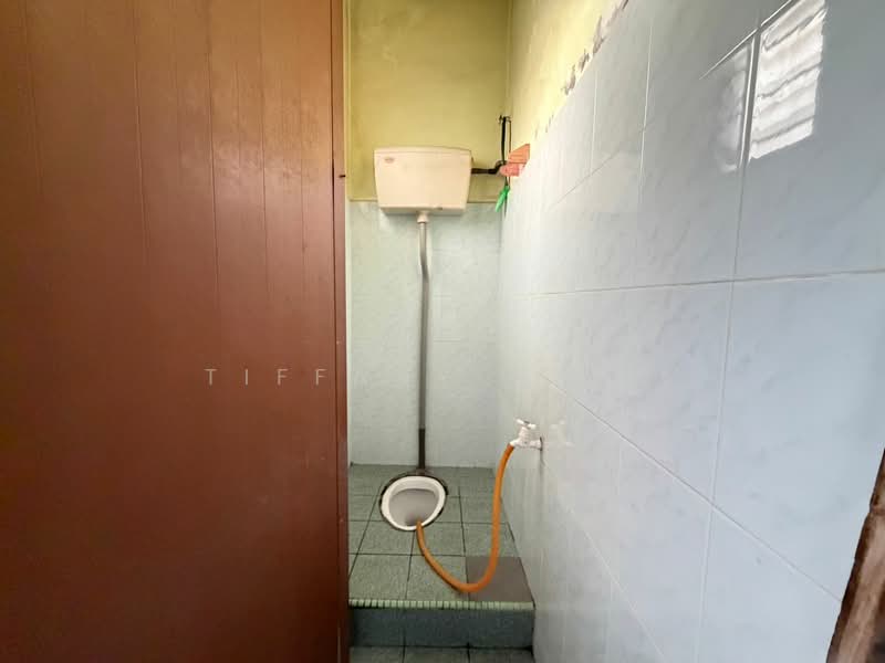 1-storey Terraced House for Sale in Kampung Baru Kundang (Rawang) - Tiffany Yang - Tandas - PropertyGuru.com.my