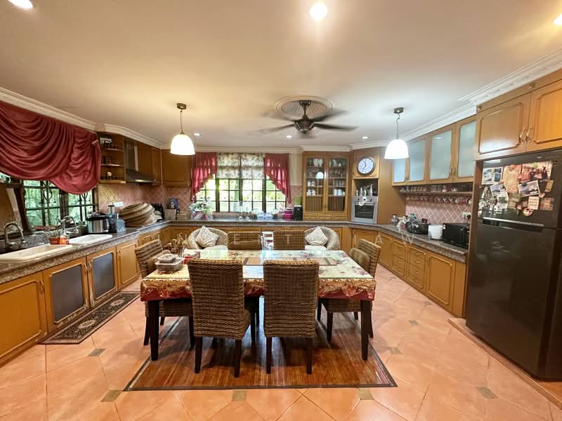 Bungalow House for Sale in Kota Damansara (Selangor) - Vincent Liaw - Kitchen - PropertyGuru.com.my