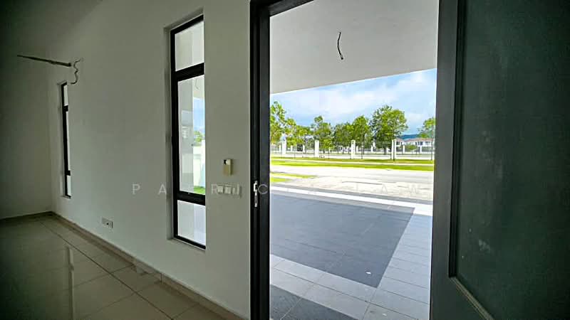Semi-Detached House for Sale in Kuala Selangor (Selangor) - Patricia Law - Entrance - PropertyGuru.com.my
