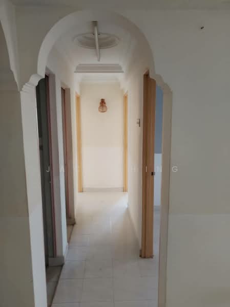 Rumah Flat untuk Dijual di Pangsapuri Jentayu @ Kangkar Pulai - Jack Ching - Corridor - PropertyGuru.com.my