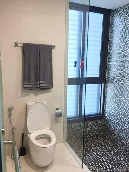 Servis Apartment untuk Disewa di Vogue Suites One - Renetta Jau - Bathroom - PropertyGuru.com.my