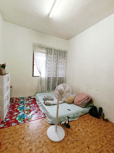 Rumah Flat untuk Dijual di Taman Megah Ria - Doris Tan - Bedroom - PropertyGuru.com.my