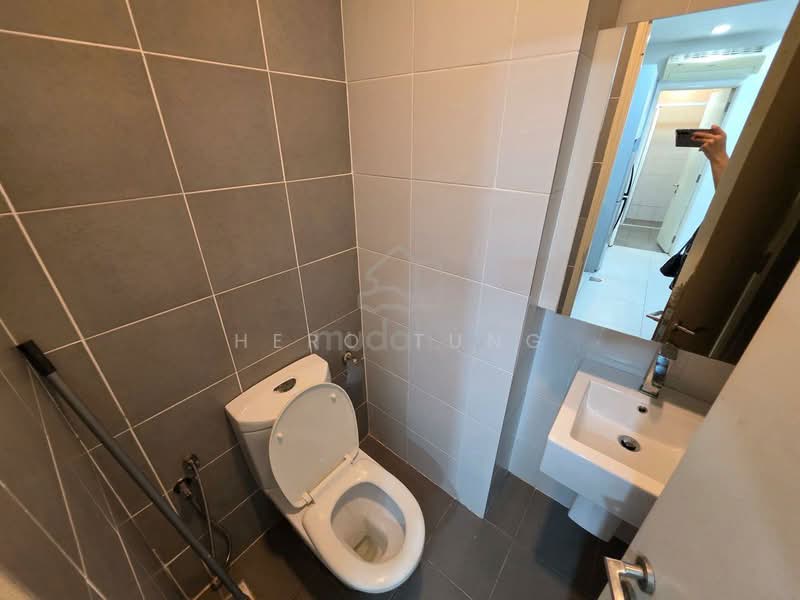 Servis Apartment untuk Dijual di Garden Plaza - Hero Tung - Bathroom - PropertyGuru.com.my