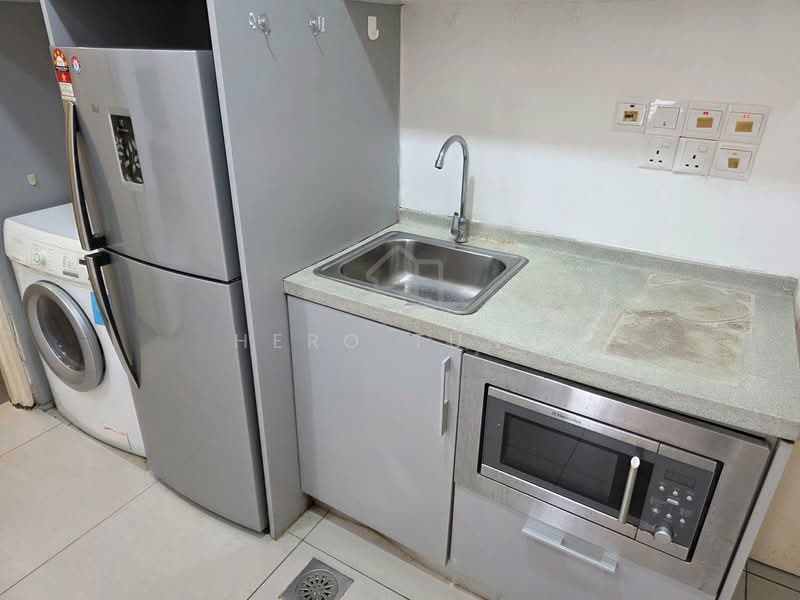 Servis Apartment untuk Dijual di Garden Plaza - Hero Tung - Kitchen - PropertyGuru.com.my