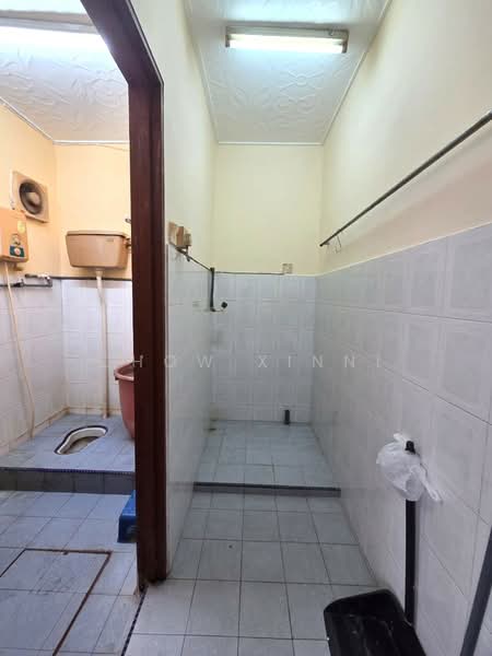Terraced House for Sale in Usj 2 (Subang Jaya) - CHOW XINNI - Bathroom - PropertyGuru.com.my