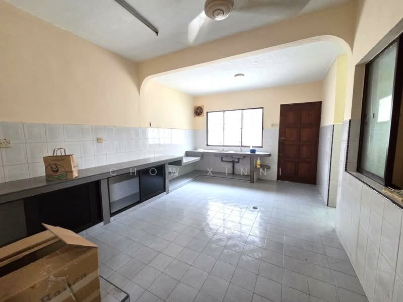 Terraced House for Sale in Usj 2 (Subang Jaya) - CHOW XINNI - Kitchen - PropertyGuru.com.my