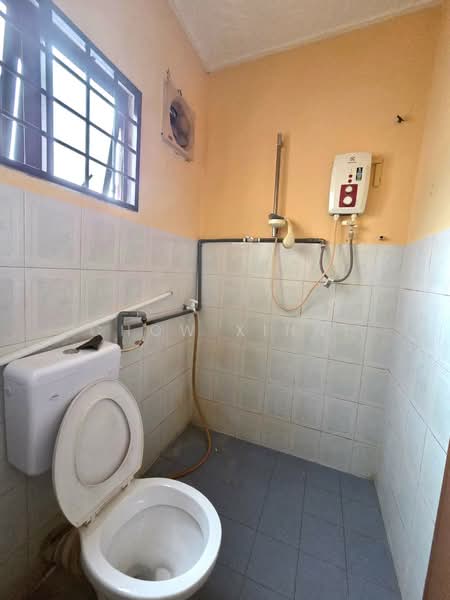 Terraced House for Sale in Usj 2 (Subang Jaya) - CHOW XINNI - Bathroom - PropertyGuru.com.my