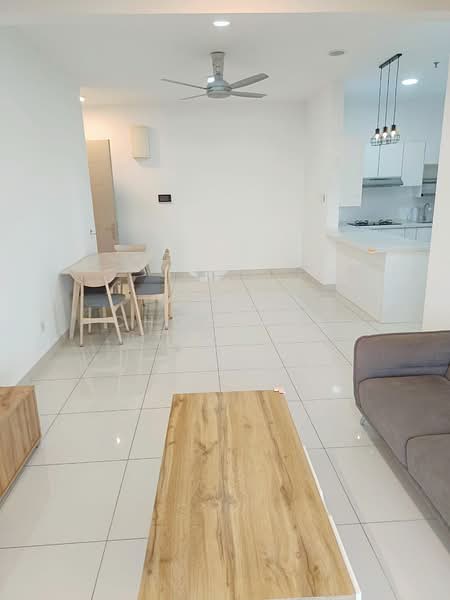Servis Apartment untuk Disewa di Ten Kinrara - Chow Kok Toong - Living Room - PropertyGuru.com.my