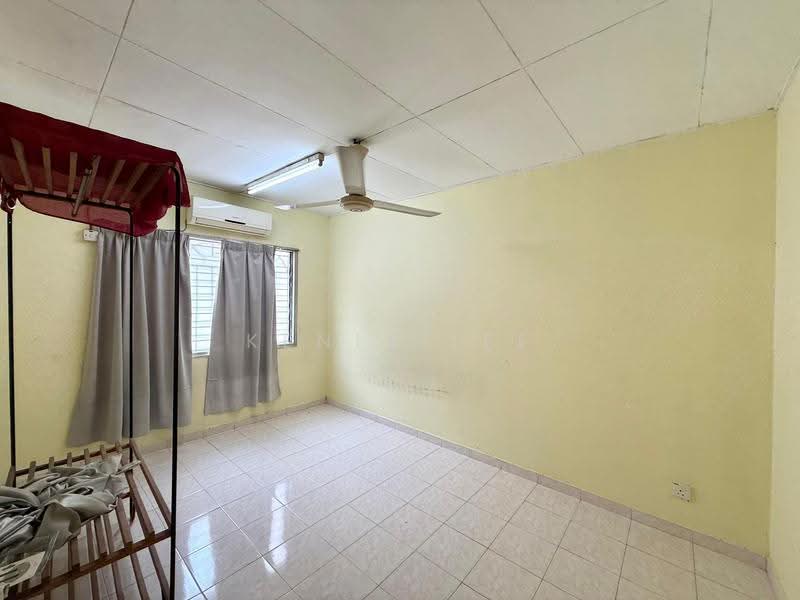 1.5-storey Terraced House for Sale in Usj 6 (Subang Jaya) - Kenix Lee - Interior - PropertyGuru.com.my