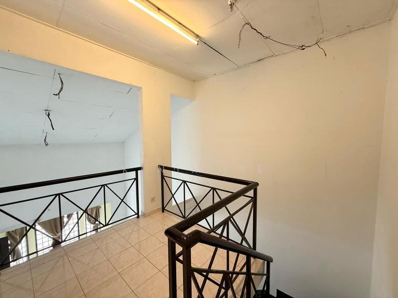 1.5-storey Terraced House for Sale in Usj 6 (Subang Jaya) - Kenix Lee - Interior - PropertyGuru.com.my