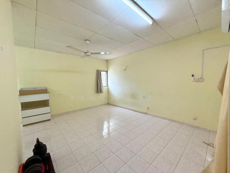1.5-storey Terraced House for Sale in Usj 6 (Subang Jaya) - Kenix Lee - Interior - PropertyGuru.com.my