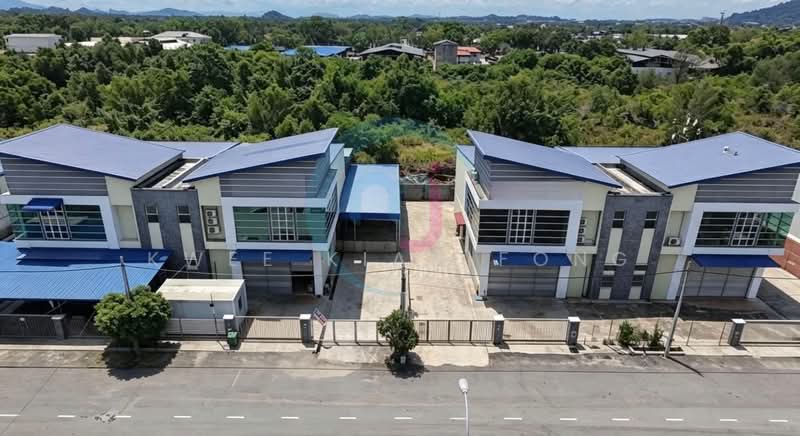 Warehouse for Rent in Tanah Putih Baru (Kuantan) - Kwee Kian Fong - Exterior - PropertyGuru.com.my