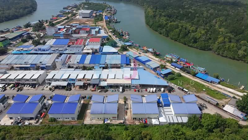 Warehouse for Rent in Tanah Putih Baru (Kuantan) - Kwee Kian Fong - Exterior - PropertyGuru.com.my