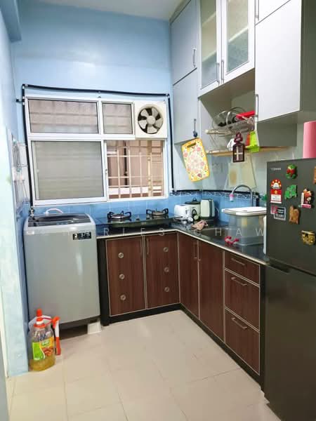 Pangsapuri untuk Dijual di Permai Jaya - Charles Chaw - Kitchen - PropertyGuru.com.my
