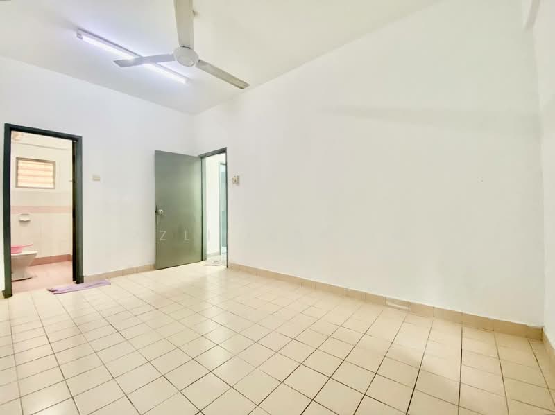 Pangsapuri untuk Dijual di Vista Seri Putra - Azli Ibrahim - Interior - PropertyGuru.com.my