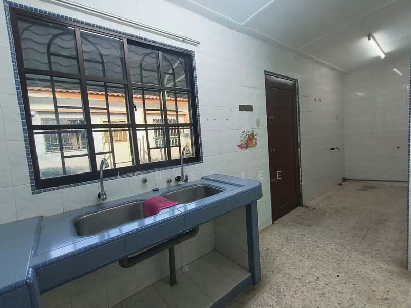 Rumah Teres 1 Tingkat untuk Disewa di Taman Sentosa (Klang) - Louise Lee - Kitchen - PropertyGuru.com.my
