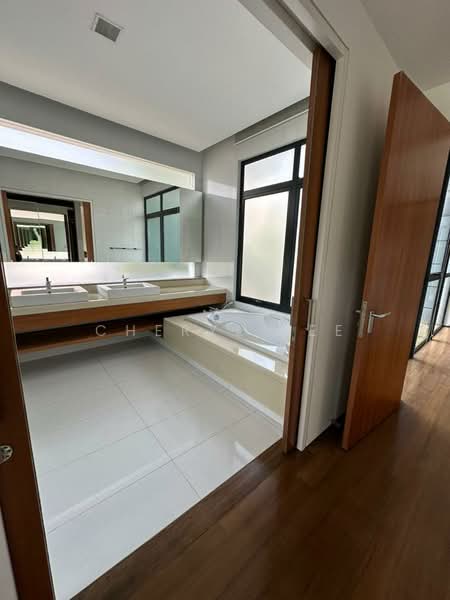 Rumah Banglo untuk Dijual di Seputeh (Kuala Lumpur) - Cheryl Lee - Bathroom - PropertyGuru.com.my