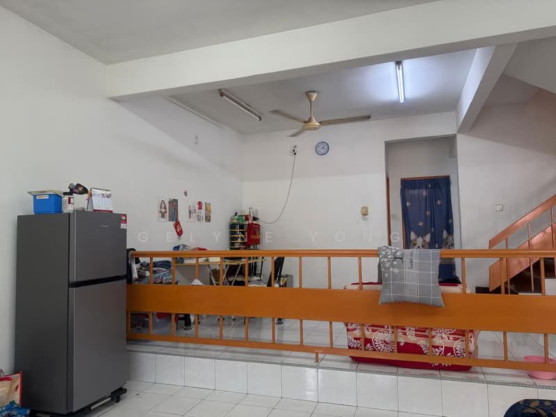 Rumah Teres 2-Tingkat untuk Dijual di Taman Perling (Perling) - Gelyne Yong - Living Room - PropertyGuru.com.my