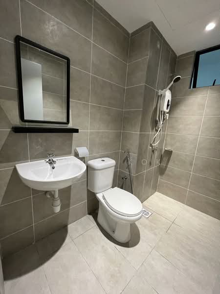 Kondominium untuk Dijual di Mizumi Residences - Elvis Kok - Bathroom - PropertyGuru.com.my