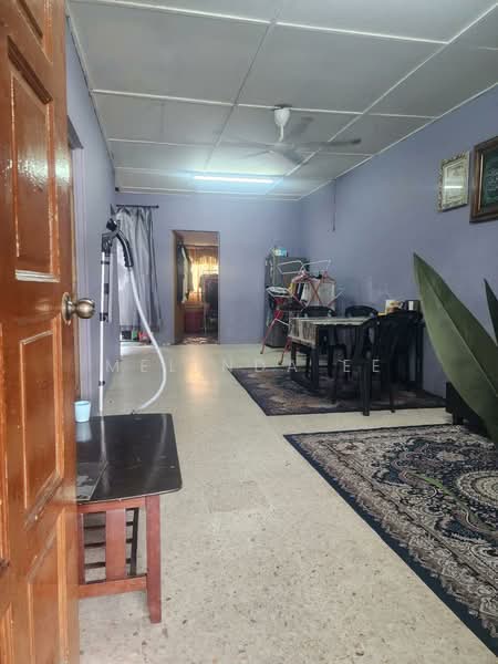 Rumah Teres 1 Tingkat untuk Dijual di Taman Mawar (Pasir Gudang) - Melinda Ee - Living Room - PropertyGuru.com.my