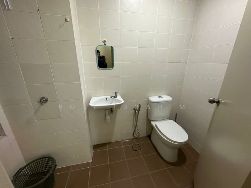 Condominium for Rent at Zefer Hill Residence - Rose Ibrahim - Bathroom - PropertyGuru.com.my
