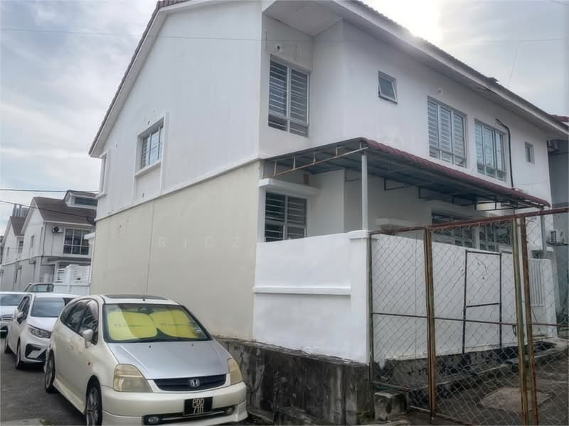 Rumah Teres untuk Dijual di Taman Dato Demang (Seri Kembangan) - Ridzuan Lu - Exterior - PropertyGuru.com.my