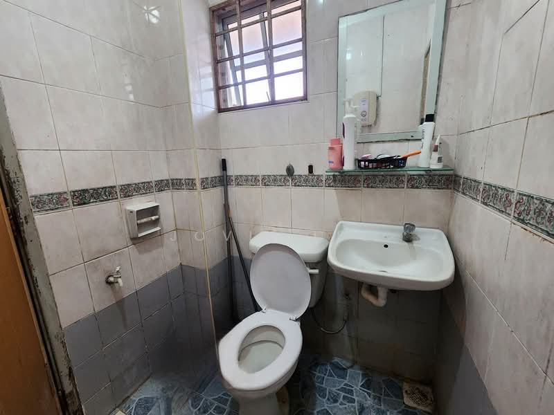 Rumah Teres 2 Tingkat untuk Dijual di Taman Puchong Prima (Puchong) - Jovie Lee - Bathroom - PropertyGuru.com.my