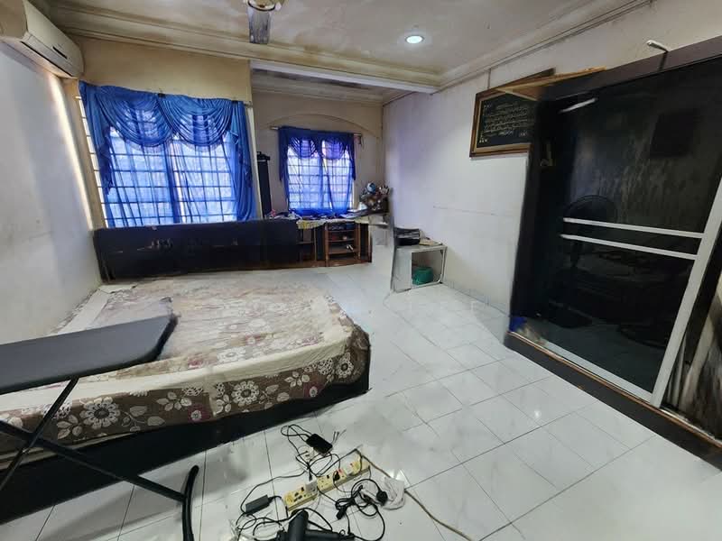 Rumah Teres 2 Tingkat untuk Dijual di Taman Puchong Prima (Puchong) - Jovie Lee - Bedroom - PropertyGuru.com.my