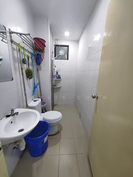 Servis Apartment untuk Dijual di Jentayu Residensi @ Tampoi - Jarvis Chan - Bathroom - PropertyGuru.com.my