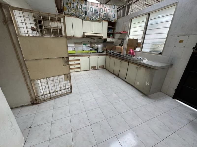 Rumah Berkembar untuk Dijual di Air Hitam (Penang) - Eugene YE Tan - Kitchen - PropertyGuru.com.my
