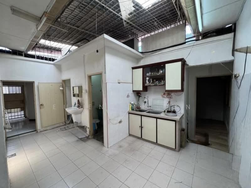 Rumah Berkembar untuk Dijual di Air Hitam (Penang) - Eugene YE Tan - Kitchen - PropertyGuru.com.my