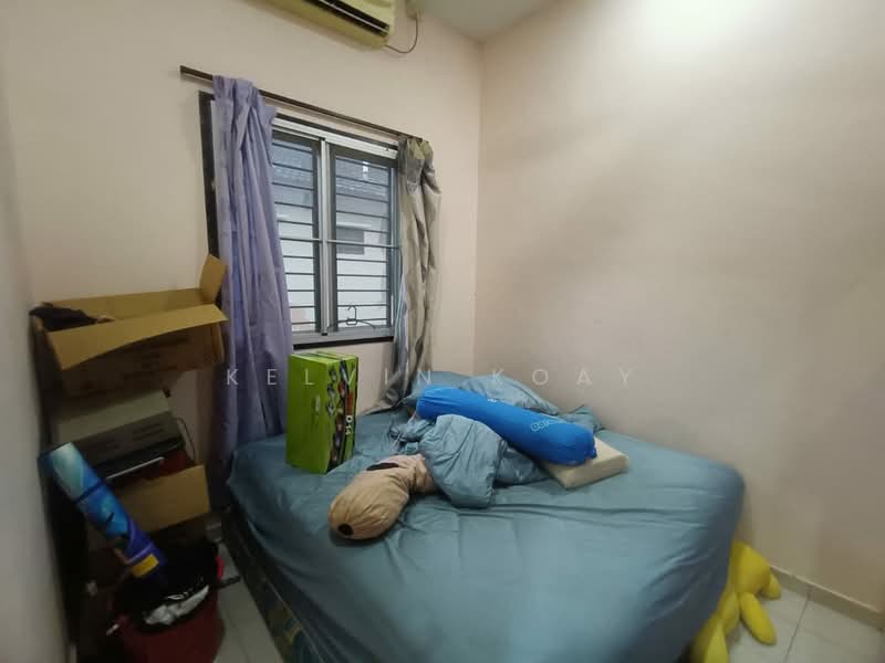 Rumah Teres 1-Tingkat untuk Dijual di Taman JP Perdana (Johor Bahru) - Kelvin Koay - Bedroom - PropertyGuru.com.my