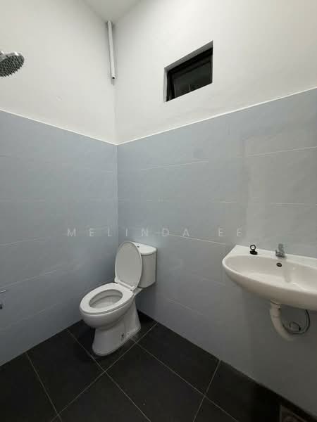 1-storey Terraced House for Sale in Taman Universiti (Skudai) - Melinda Ee - Bathroom - PropertyGuru.com.my