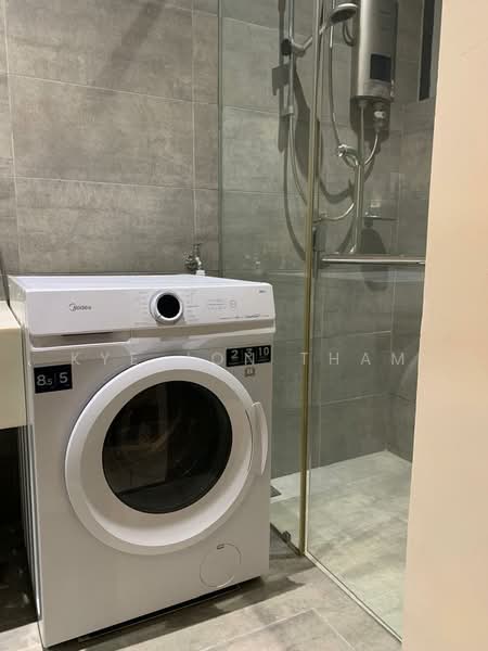 Servis Apartment untuk Disewa di H2O Residences - Kye Jon Tham - Bathroom - PropertyGuru.com.my