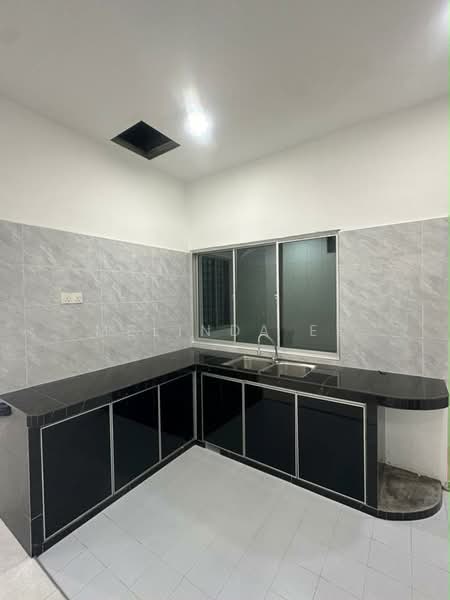 1-storey Terraced House for Sale in Taman Universiti (Skudai) - Melinda Ee - Kitchen - PropertyGuru.com.my