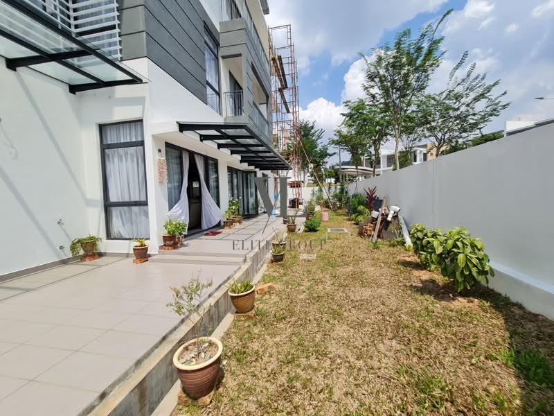 Rumah Berkembar untuk Dijual di Seksyen 9 (Kota Damansara) - Vincent Liaw - Exterior - PropertyGuru.com.my