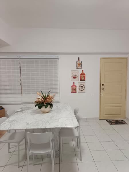 Kondominium untuk Disewa di Endah Ria - Yee Yew Kho - Dining Room - PropertyGuru.com.my
