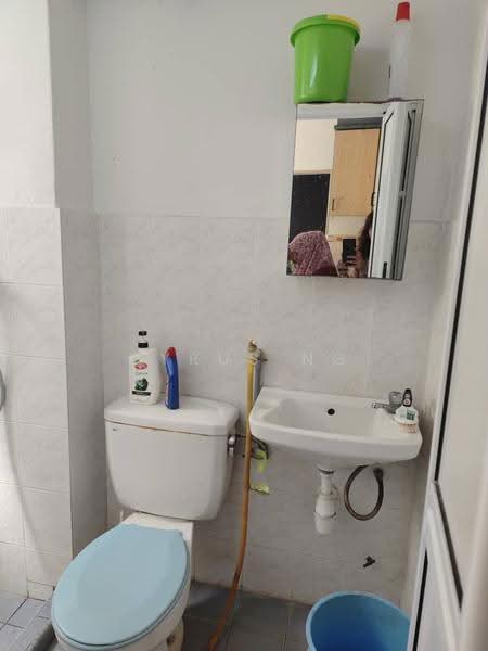 Kondominium untuk Dijual di Ketumbar Heights - Cyrus Ng - Bathroom - PropertyGuru.com.my