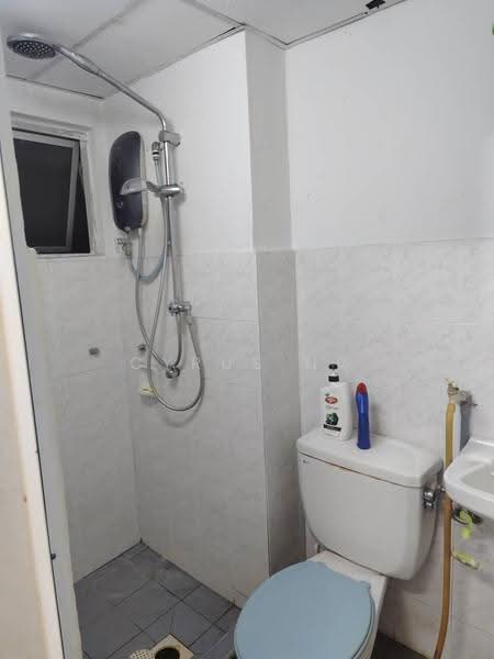 Kondominium untuk Dijual di Ketumbar Heights - Cyrus Ng - Bathroom - PropertyGuru.com.my