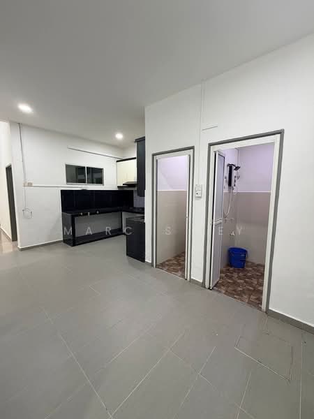 Terraced House for Sale in Taman Kota Jaya (Kota Tinggi) - Marcus Tey - Kitchen - PropertyGuru.com.my