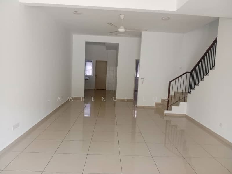 Rumah Teres 2 Tingkat untuk Disewa di Bandar Rimbayu (Telok Panglima Garang) - Lawrence Looi - Living Room - PropertyGuru.com.my