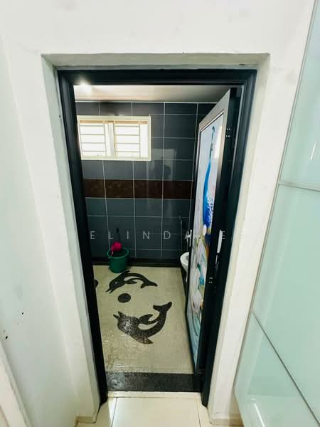 Rumah Teres 2 Tingkat untuk Dijual di Taman Sri Putri (Skudai) - Melinda Ee - Bathroom - PropertyGuru.com.my
