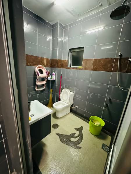 Rumah Teres 2 Tingkat untuk Dijual di Taman Sri Putri (Skudai) - Melinda Ee - Bathroom - PropertyGuru.com.my