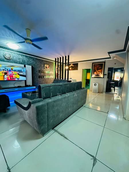 Rumah Teres 2 Tingkat untuk Dijual di Taman Sri Putri (Skudai) - Melinda Ee - Living Room - PropertyGuru.com.my