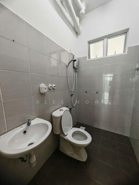 Apartment for Rent at Seri Molek Perdana - Alex How - Bathroom - PropertyGuru.com.my